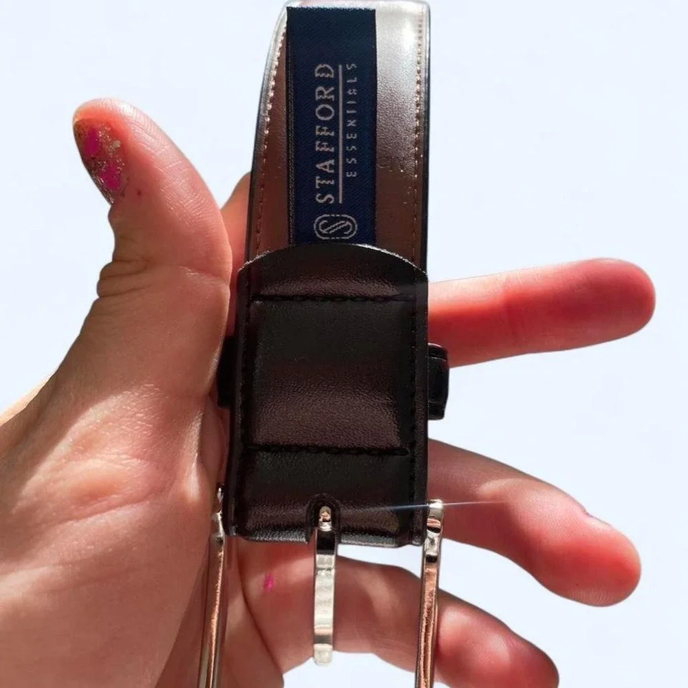 Black faux‎ leather belt with silver buckle size L by Stafford